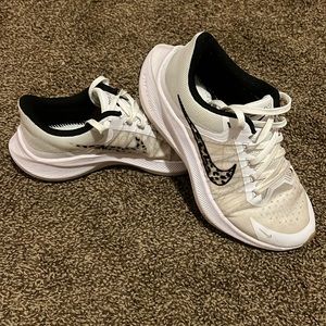 Gently used women Nike shoes